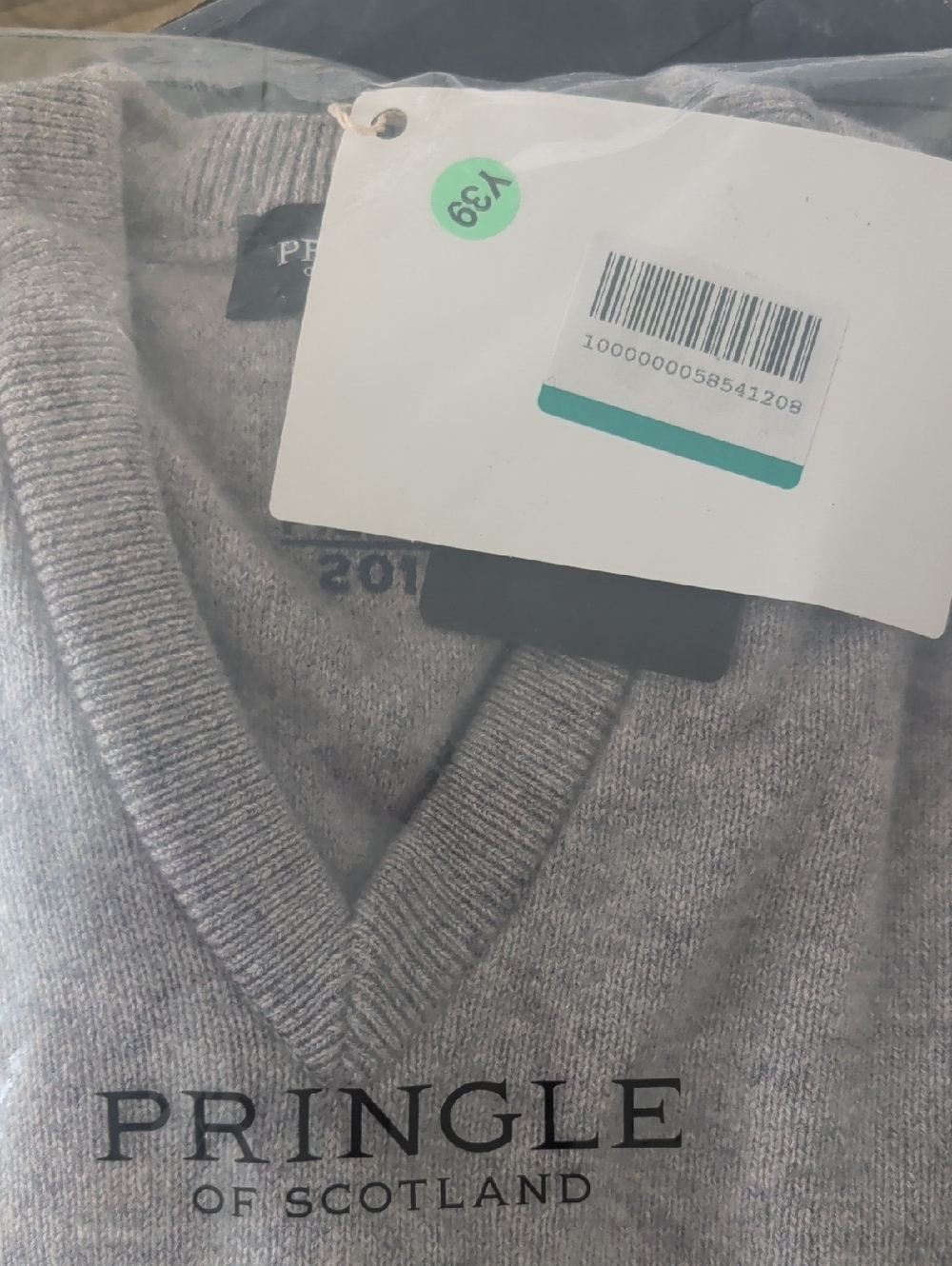 Pringle Men’s V-Neck Sweater in Gray